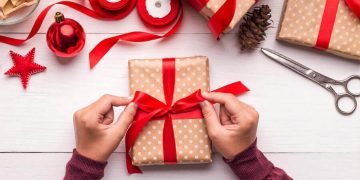 Bạn có thể sử dụng cách gói quà trong các dịp lễ