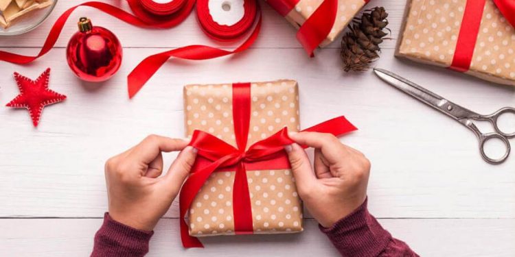 Bạn có thể sử dụng cách gói quà trong các dịp lễ