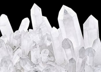 Trong phong thủy và tâm linh thì thạch anh luôn có vai trò quan trọng 