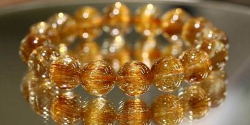 Vòng đá phong thủy bắt nguồn từ tôn giáo nào? 