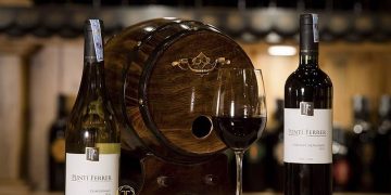 Rượu vang - thức uống thích hợp làm quà tặng