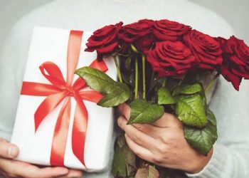 Hoa hồng là một biểu tượng của tình yêu và sự thân thiện